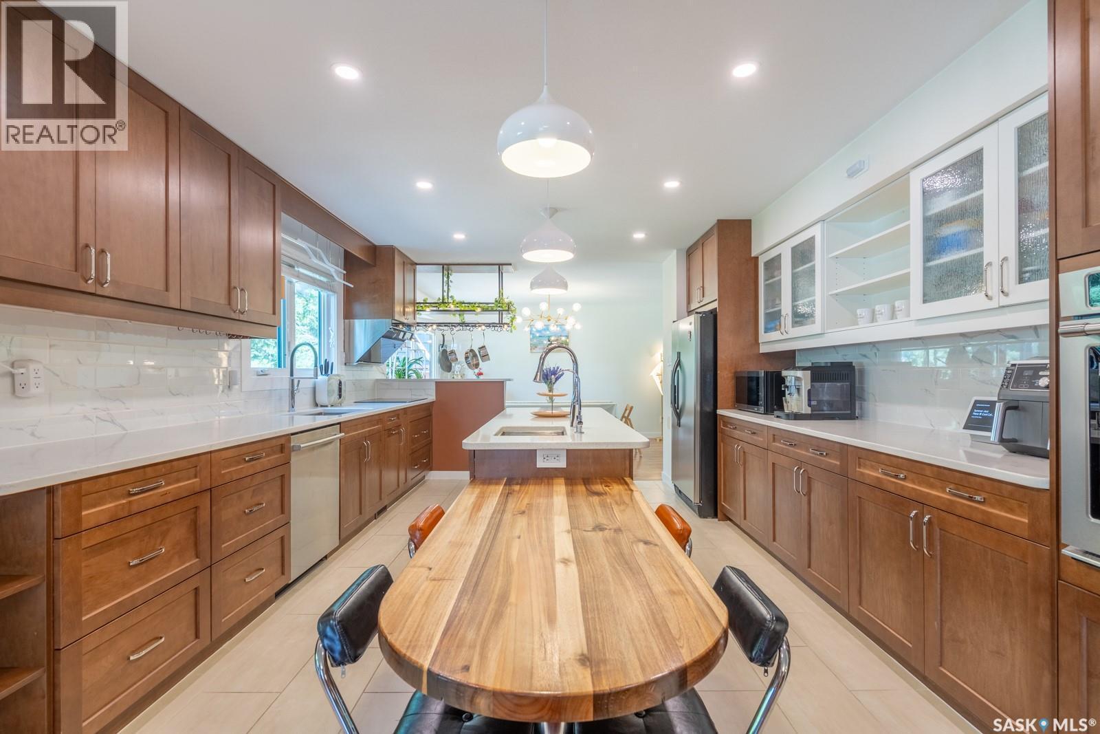 127 Rogers Road, Regina, SK - Indoor Photo Showing Kitchen