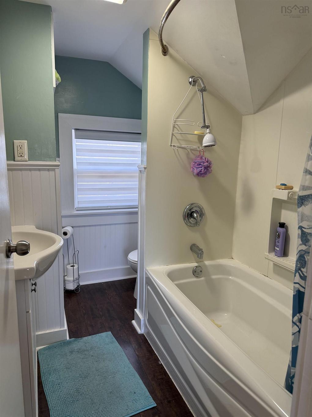 50 Rose Avenue, Trenton, NS - Indoor Photo Showing Bathroom
