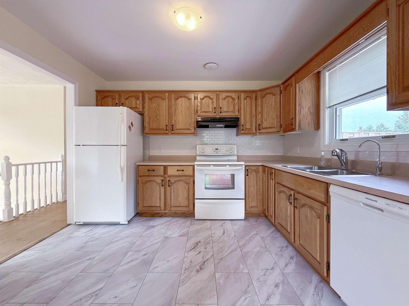 4 Abbey Drive, Charlottetown, PE - Indoor Photo Showing Kitchen With Double Sink