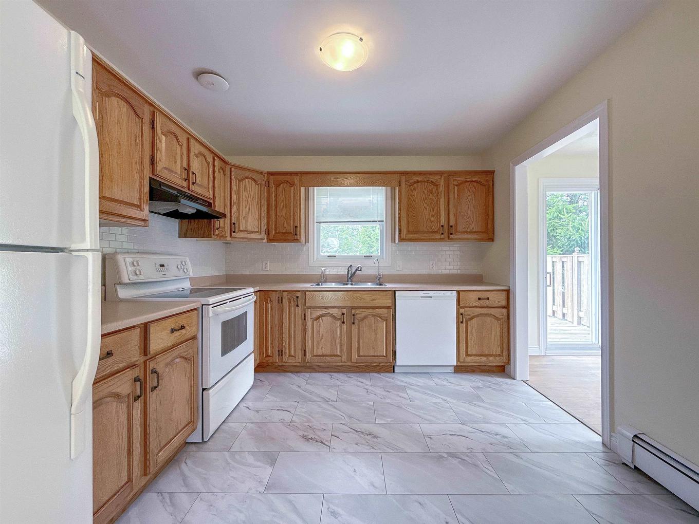 4 Abbey Drive, Charlottetown, PE - Indoor Photo Showing Kitchen With Double Sink