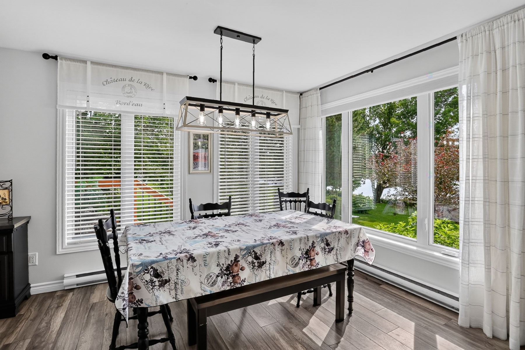 Dining Room - 470 11E Avenue, Saint-Tite, QC - Indoor Photo Showing Dining Room