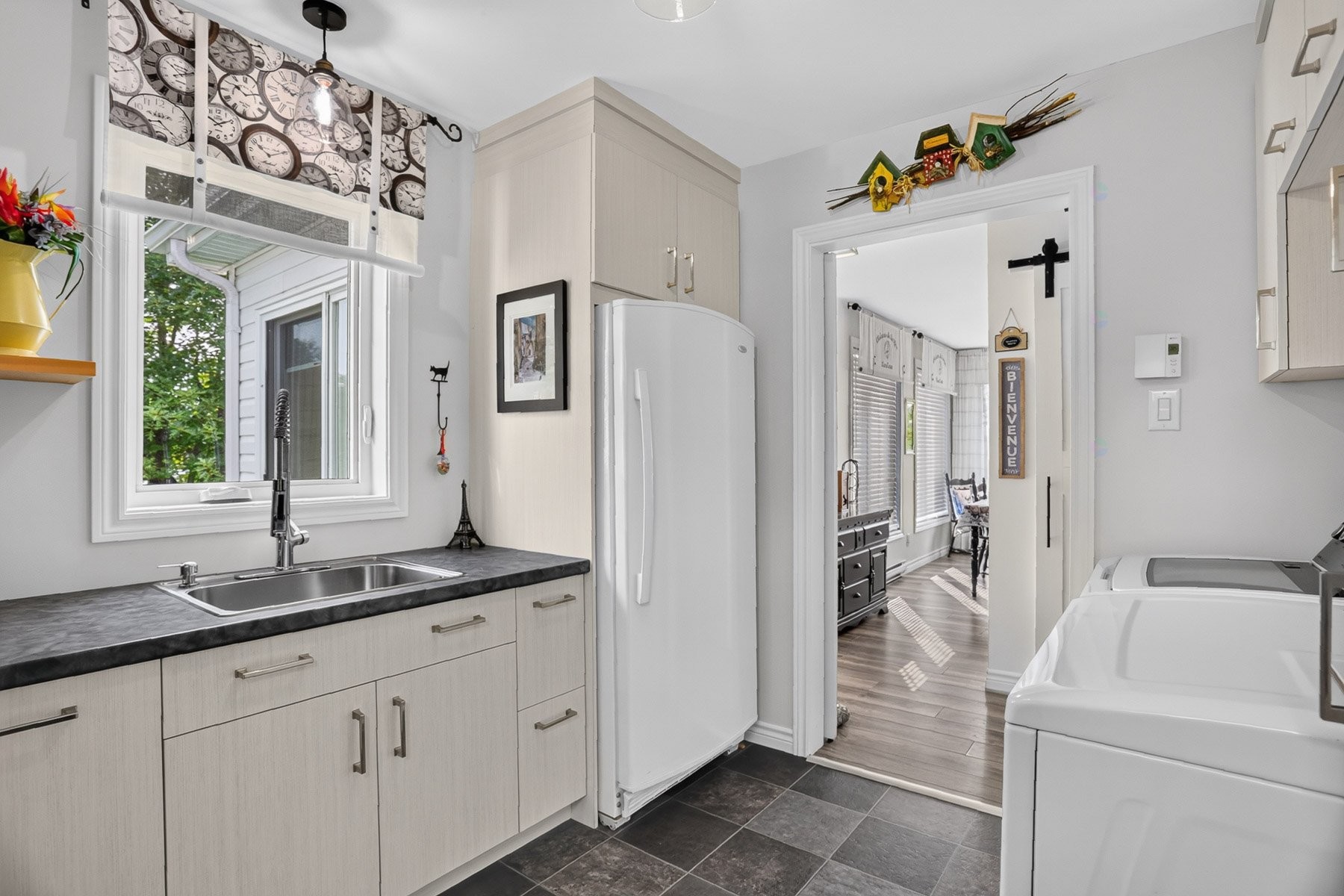Laundry - 470 11E Avenue, Saint-Tite, QC - Indoor Photo Showing Laundry Room