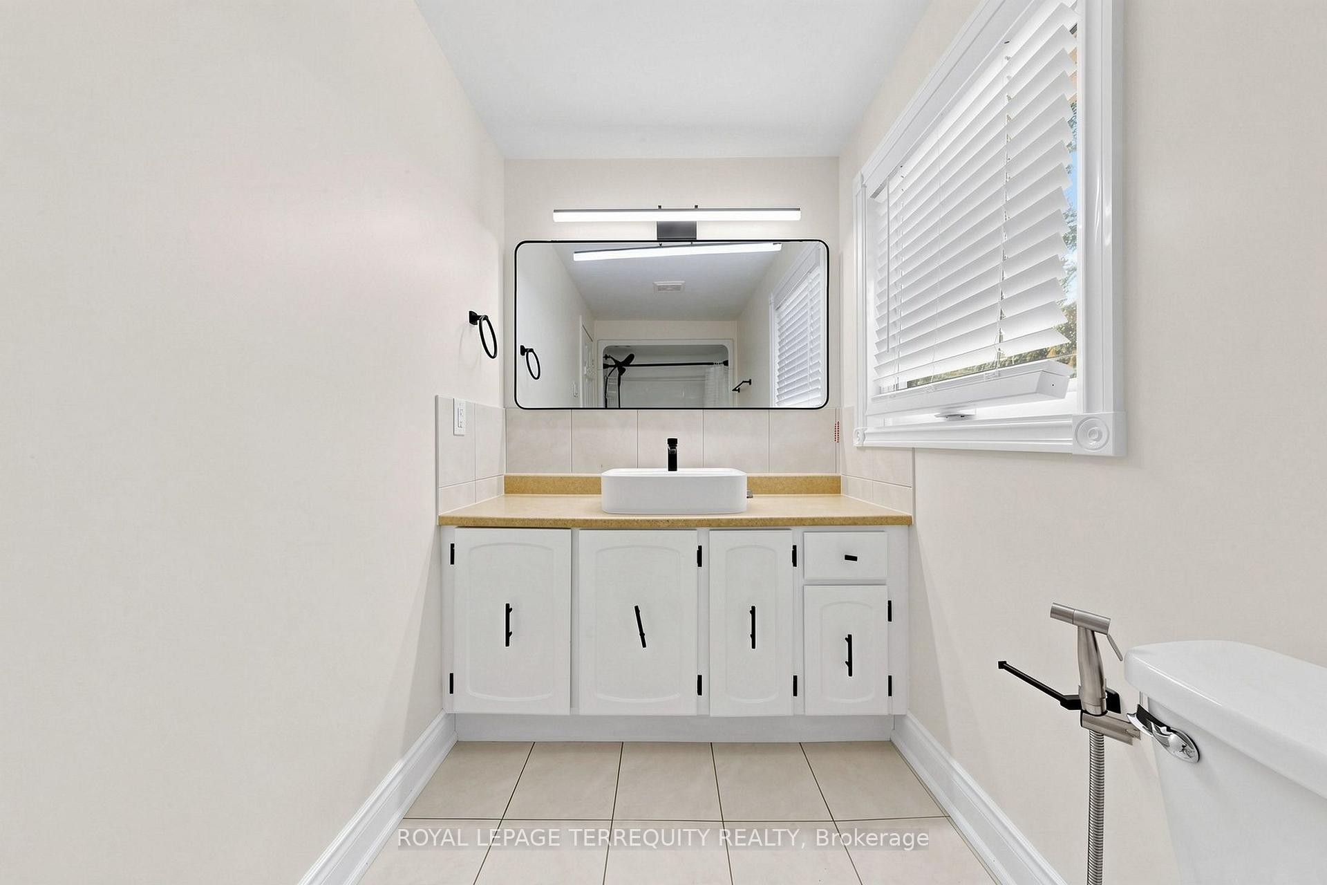 6663 Harlow Road, Mississauga, ON - Indoor