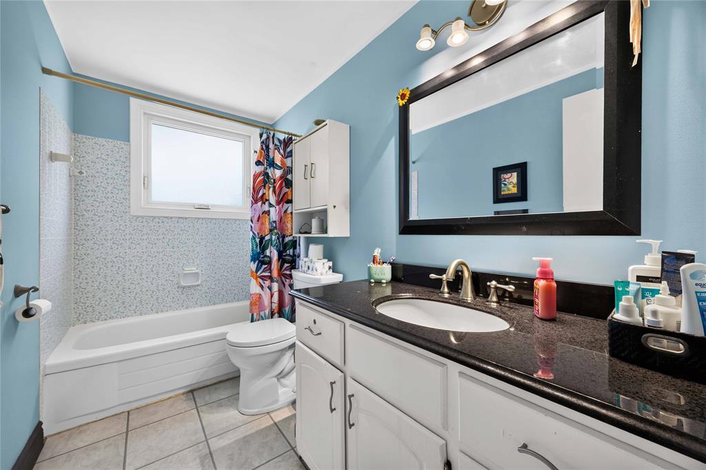 492 Parkdale Crescent, St Clair, ON