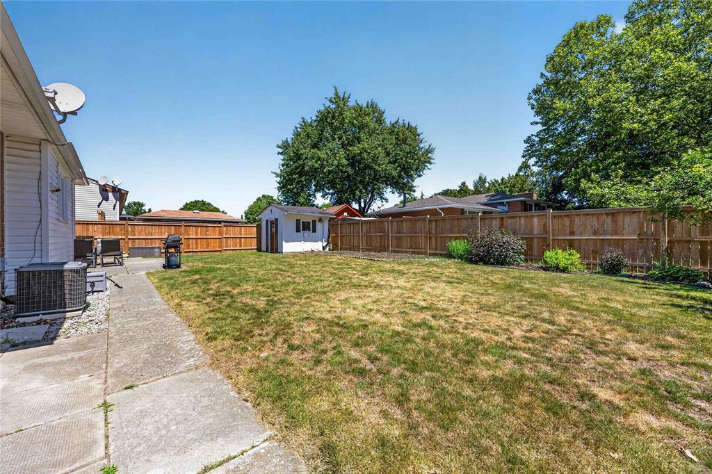 492 Parkdale Crescent, St Clair, ON