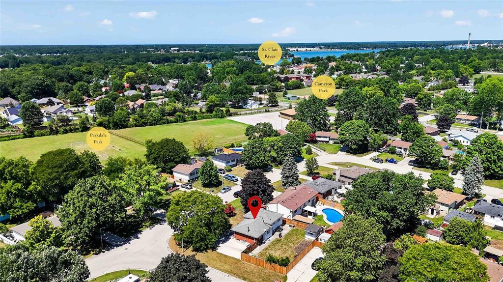 492 Parkdale Crescent, St Clair, ON