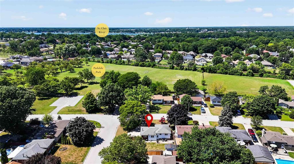 492 Parkdale Crescent, St Clair, ON