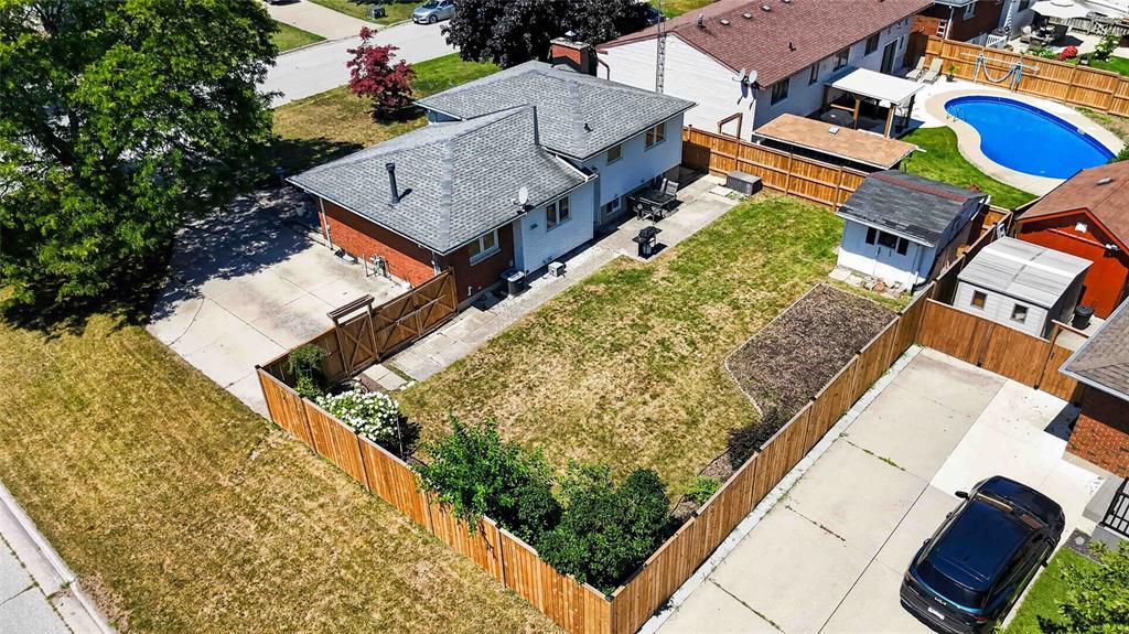 492 Parkdale Crescent, St Clair, ON