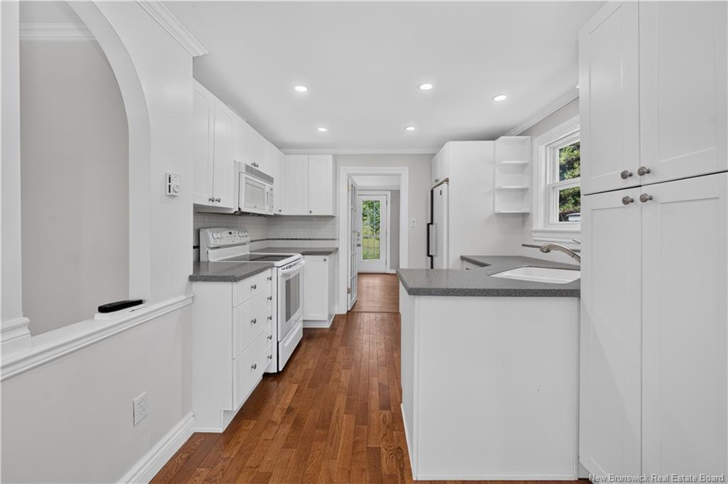 8250 Main, Alma, NB