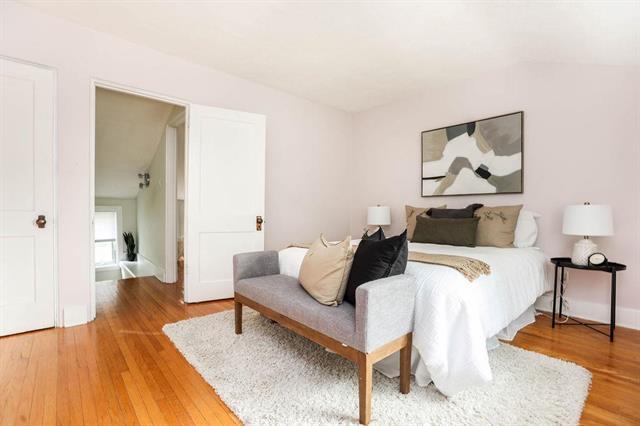 200 Beaverbrook St, Winnipeg, MB - Indoor Photo Showing Bedroom