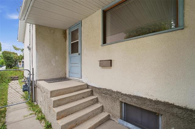 1035 Scotland Ave, Winnipeg, MB - Outdoor With Exterior