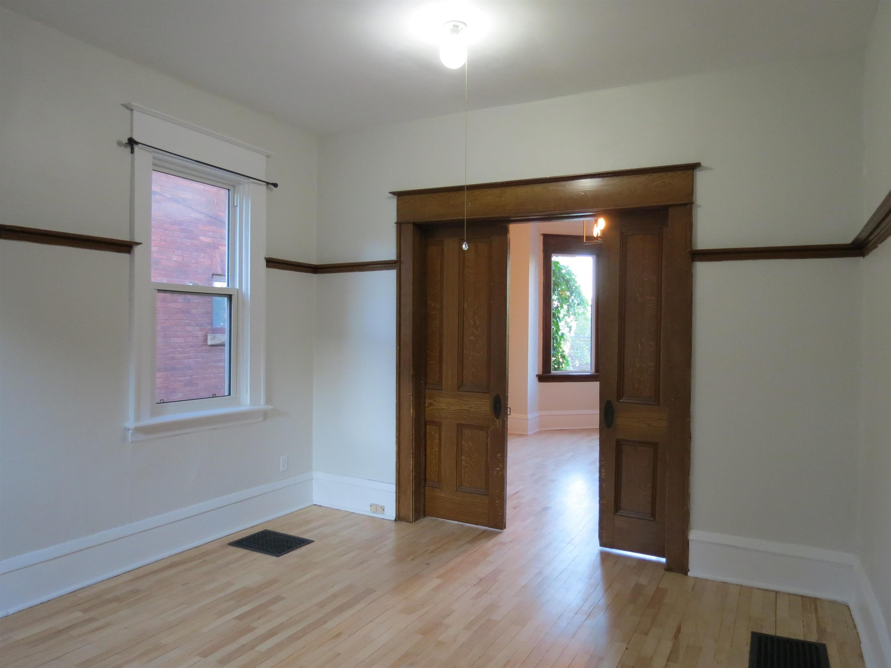 4 Crown Street, Thunder Bay, ON - Indoor Photo Showing Other Room