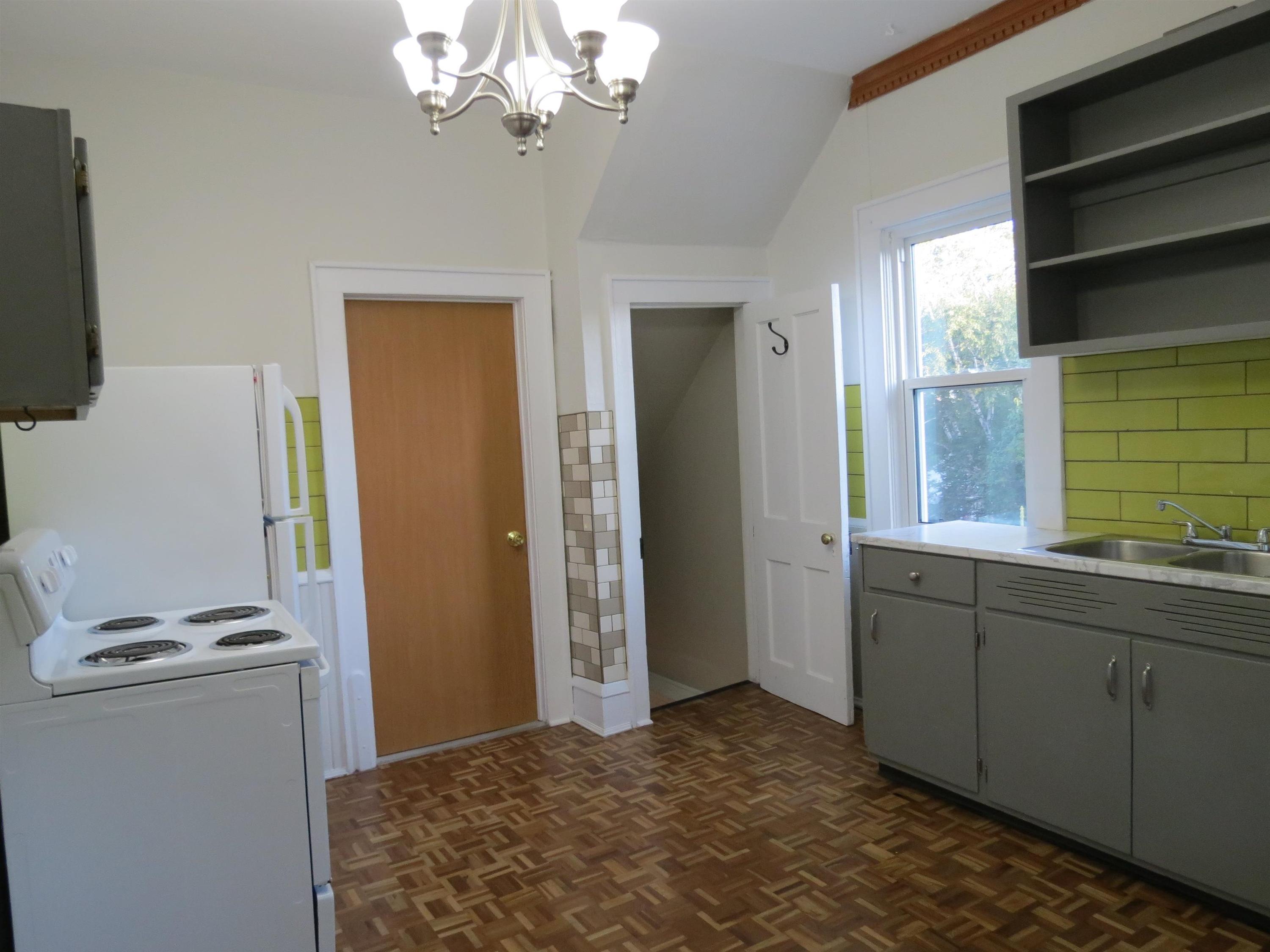 4 Crown Street, Thunder Bay, ON - Indoor Photo Showing Laundry Room