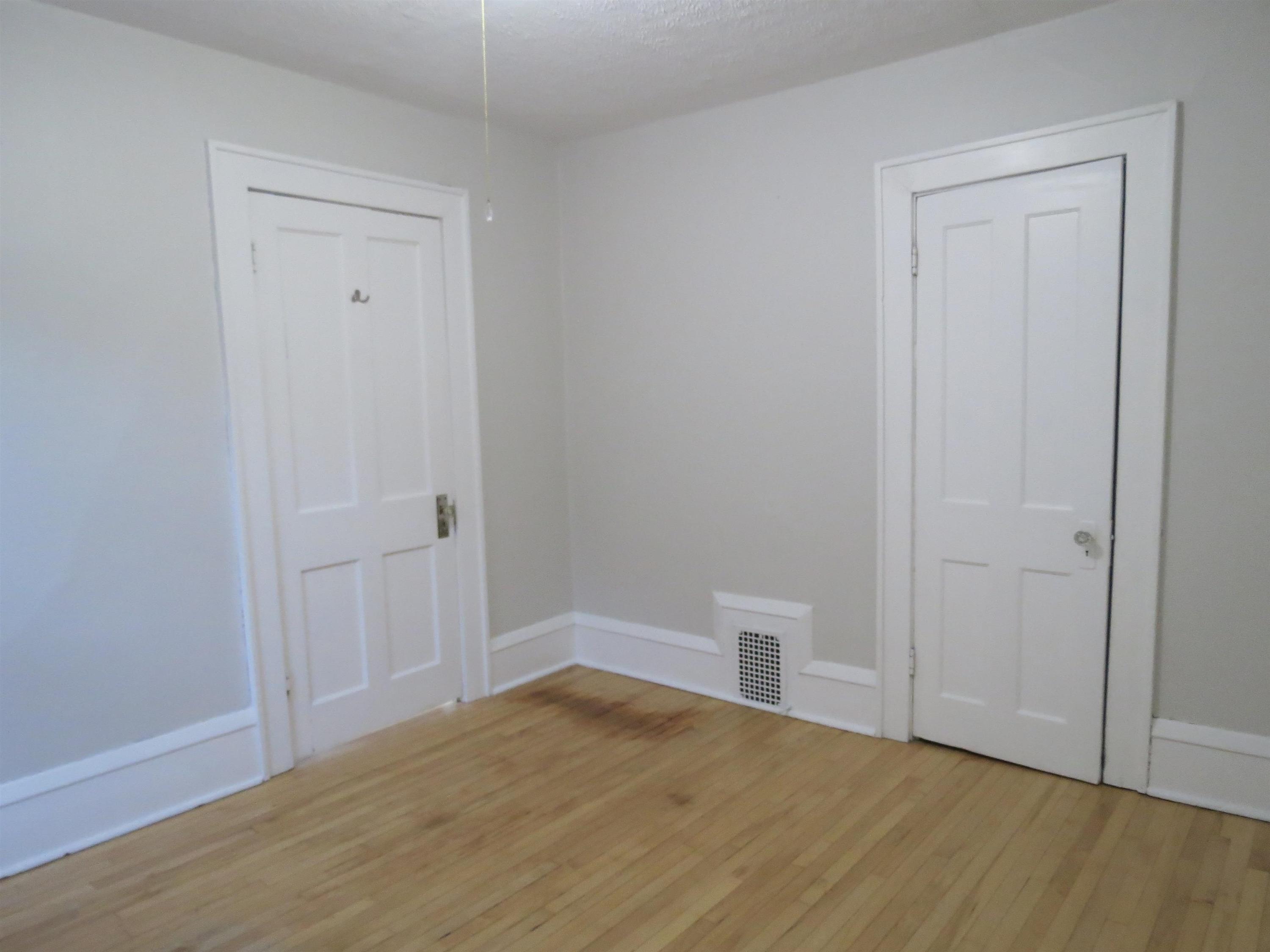 4 Crown Street, Thunder Bay, ON - Indoor Photo Showing Other Room