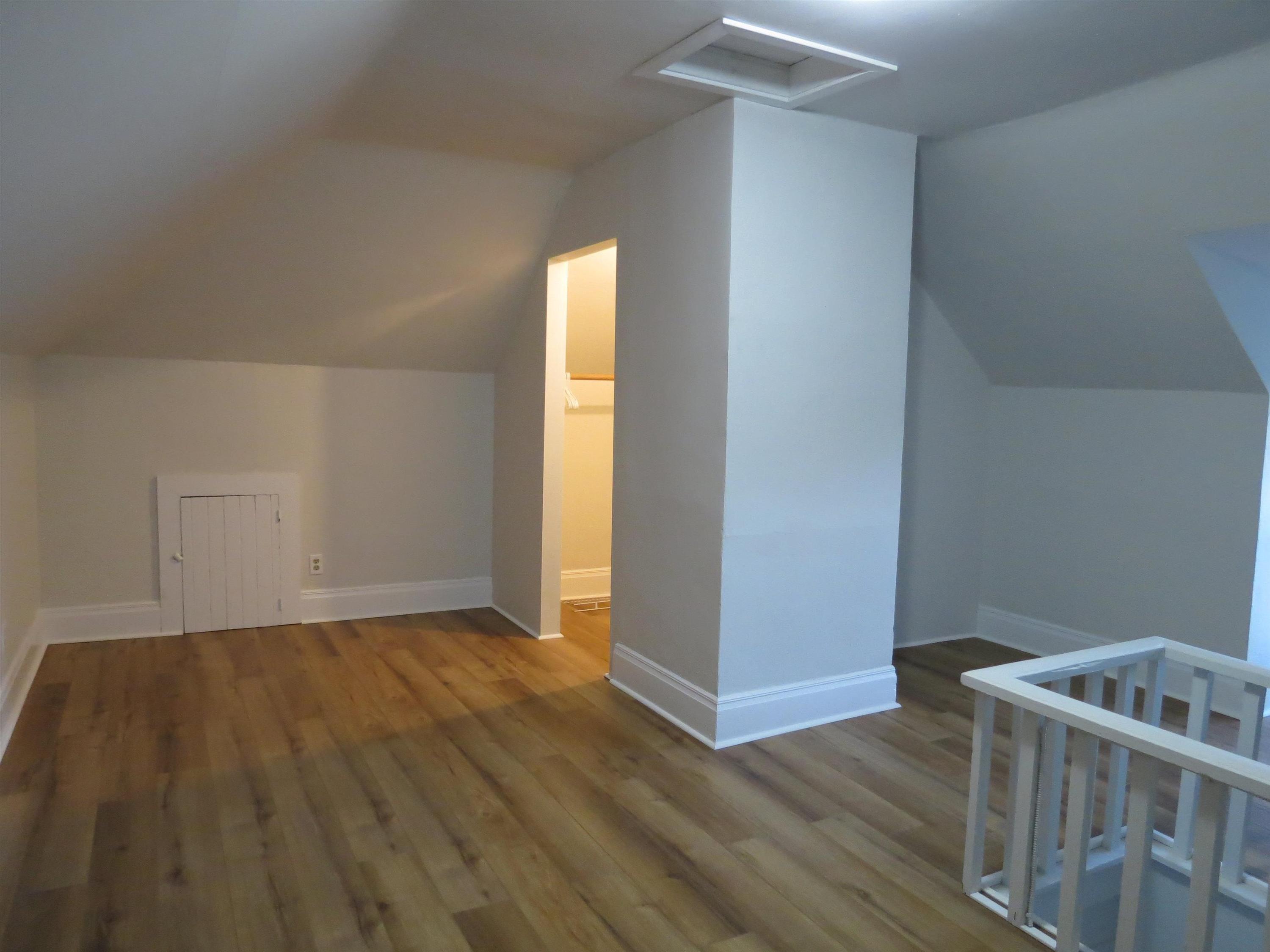 4 Crown Street, Thunder Bay, ON - Indoor Photo Showing Other Room