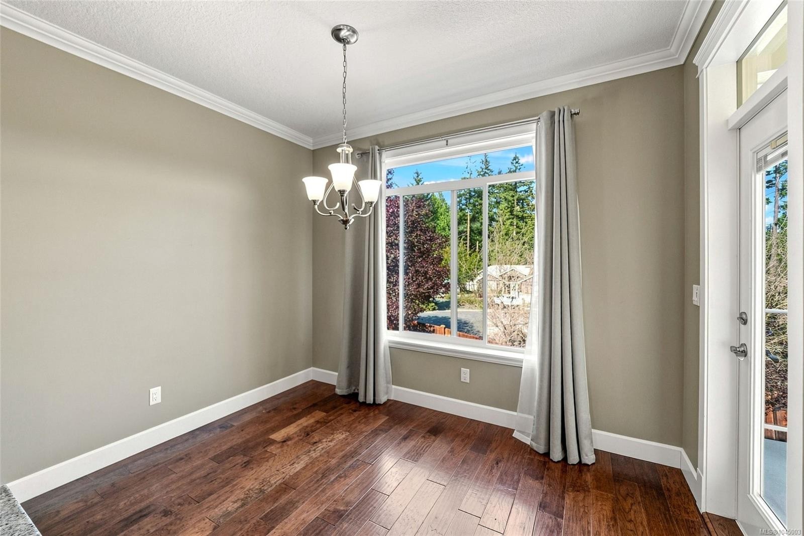 341 Sunny Dr, Nanaimo, BC