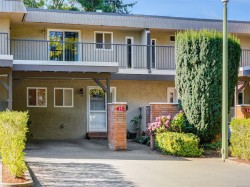 #15-1701 McKenzie Ave Saanich, BC V8N 1A6