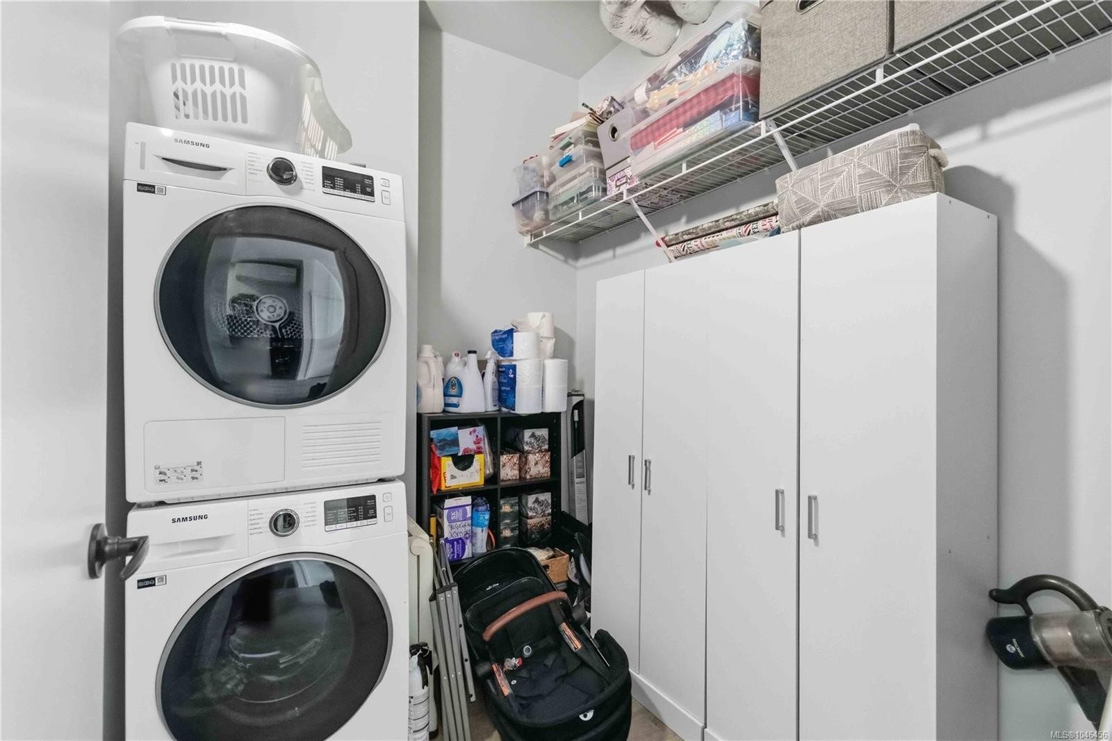 #206-2461 Gateway Rd, Langford, BC - Indoor Photo Showing Laundry Room