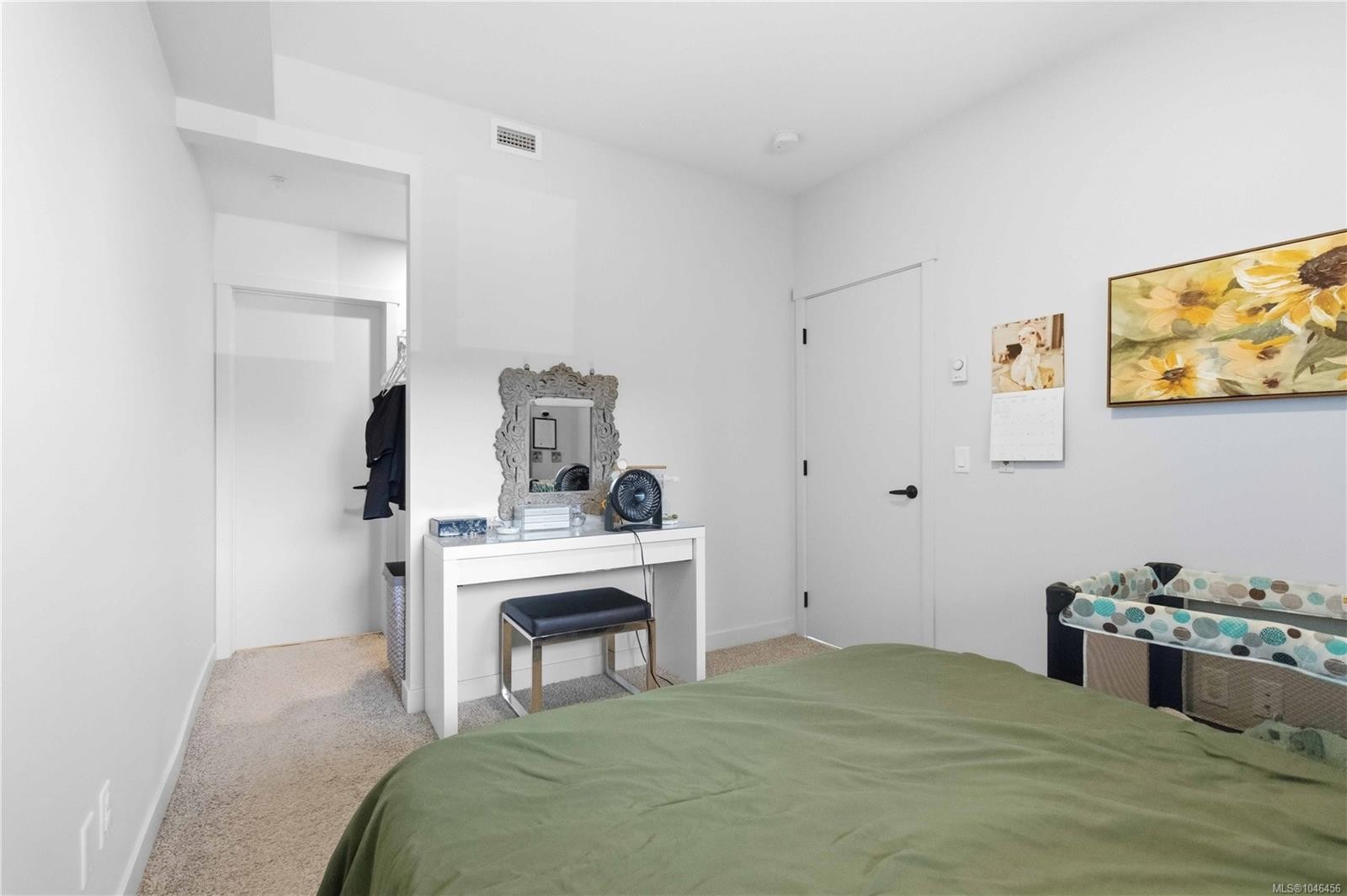 #206-2461 Gateway Rd, Langford, BC - Indoor Photo Showing Bedroom