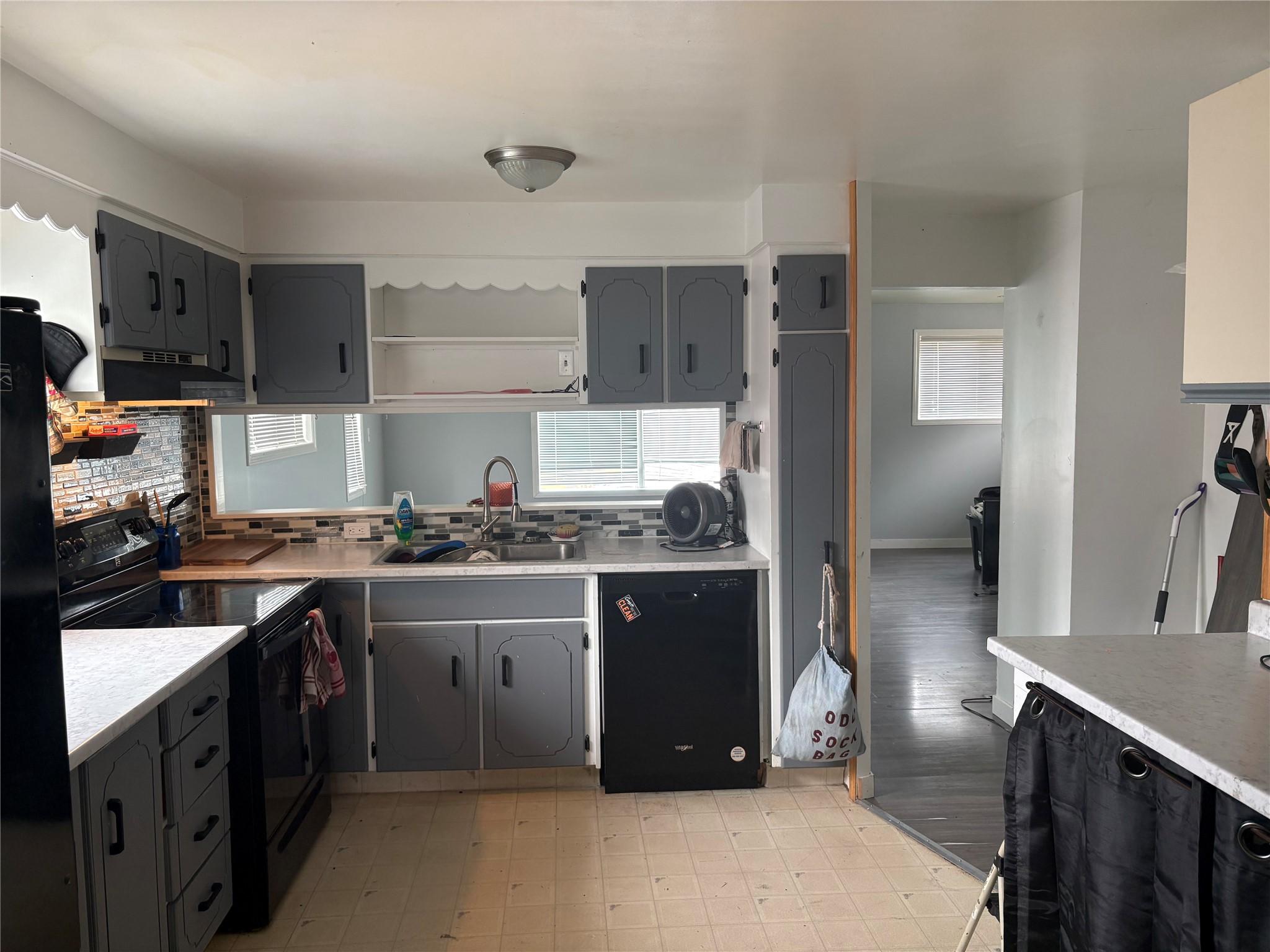 515 5Th Street, Cranbrook, BC - Indoor Photo Showing Kitchen