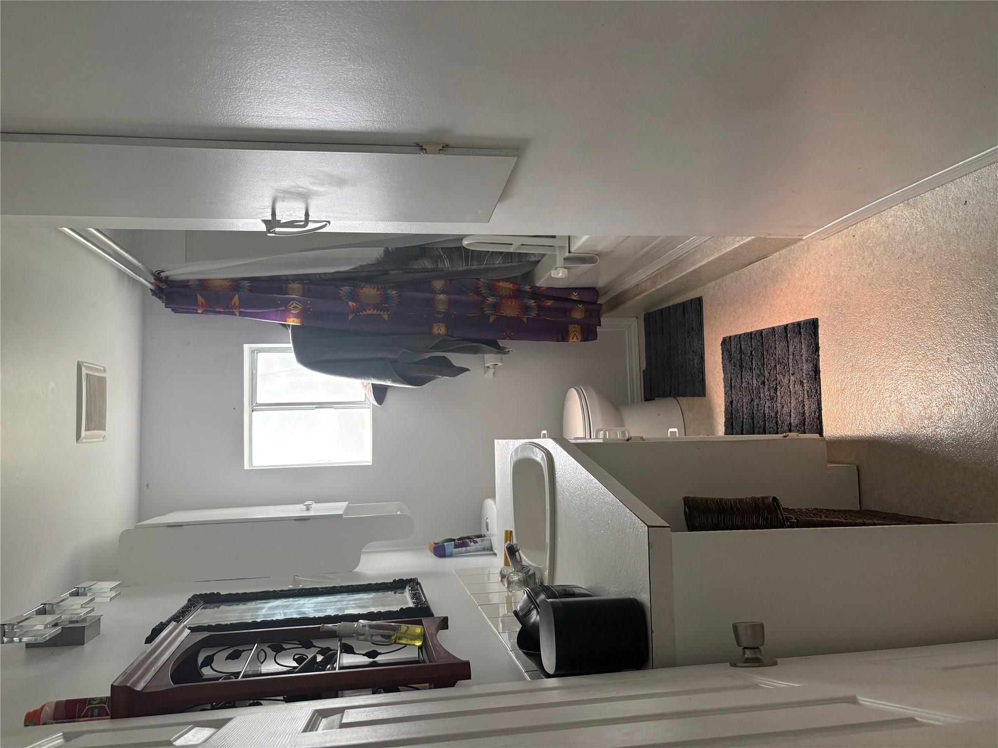 515 5Th Street, Cranbrook, BC - Indoor Photo Showing Other Room