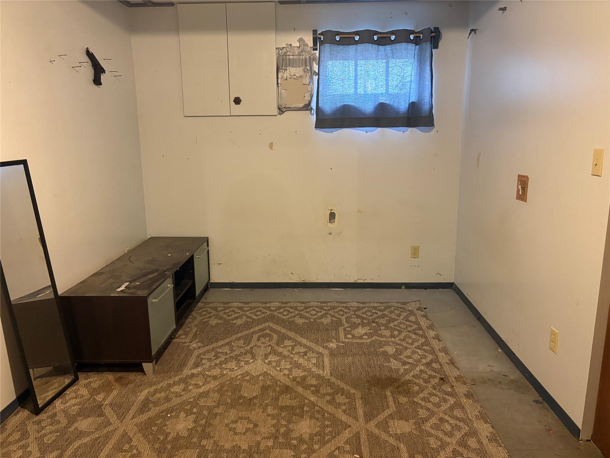 515 5Th Street, Cranbrook, BC - Indoor Photo Showing Other Room