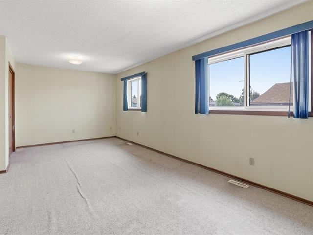 854 Templeton Ave, Winnipeg, MB - Indoor Photo Showing Other Room