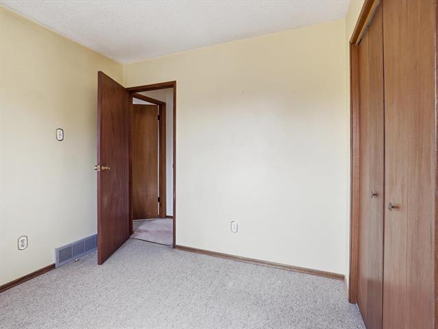 854 Templeton Ave, Winnipeg, MB - Indoor Photo Showing Other Room