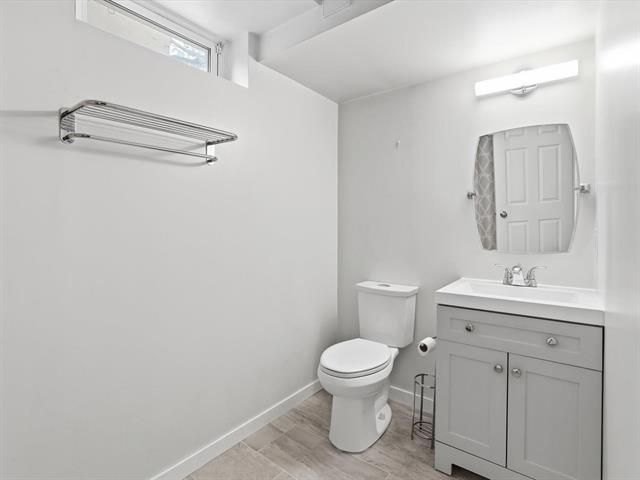 854 Templeton Ave, Winnipeg, MB - Indoor Photo Showing Bathroom