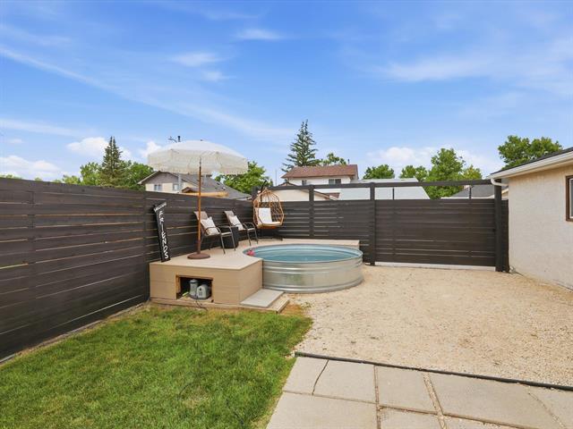 202 Whiteway Rd, Winnipeg, MB - Outdoor