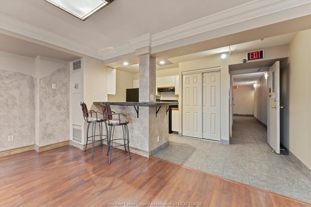 1608-515 Riverside Drive West, Windsor, ON - Indoor