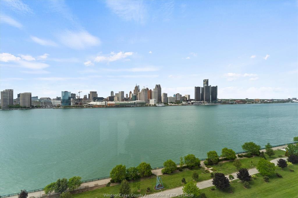 1608-515 Riverside Drive West, Windsor, ON - Outdoor With Body Of Water With View