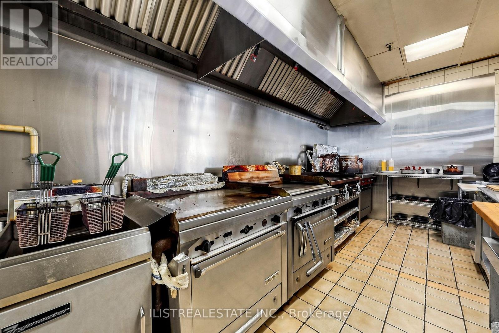 1520 Main Street W, Hamilton, ON