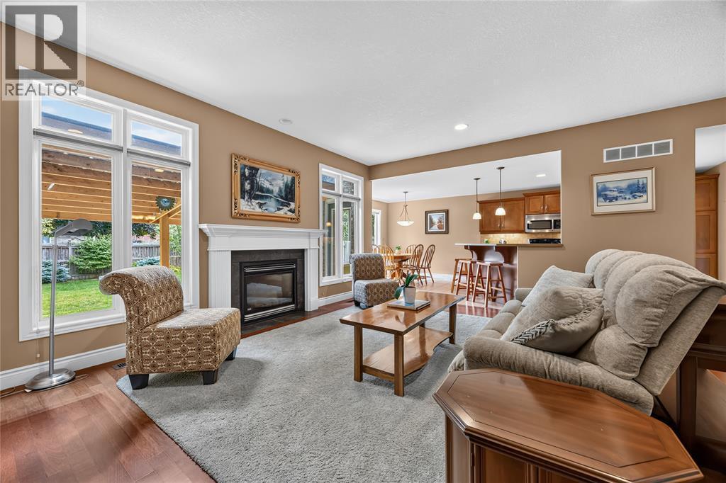 169 Augusta Boulevard, Sarnia, ON - Indoor Photo Showing Living Room With Fireplace