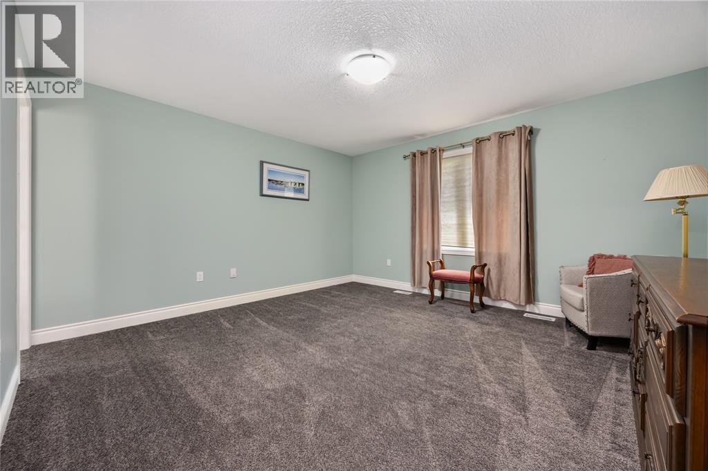 169 Augusta Boulevard, Sarnia, ON - Indoor Photo Showing Other Room