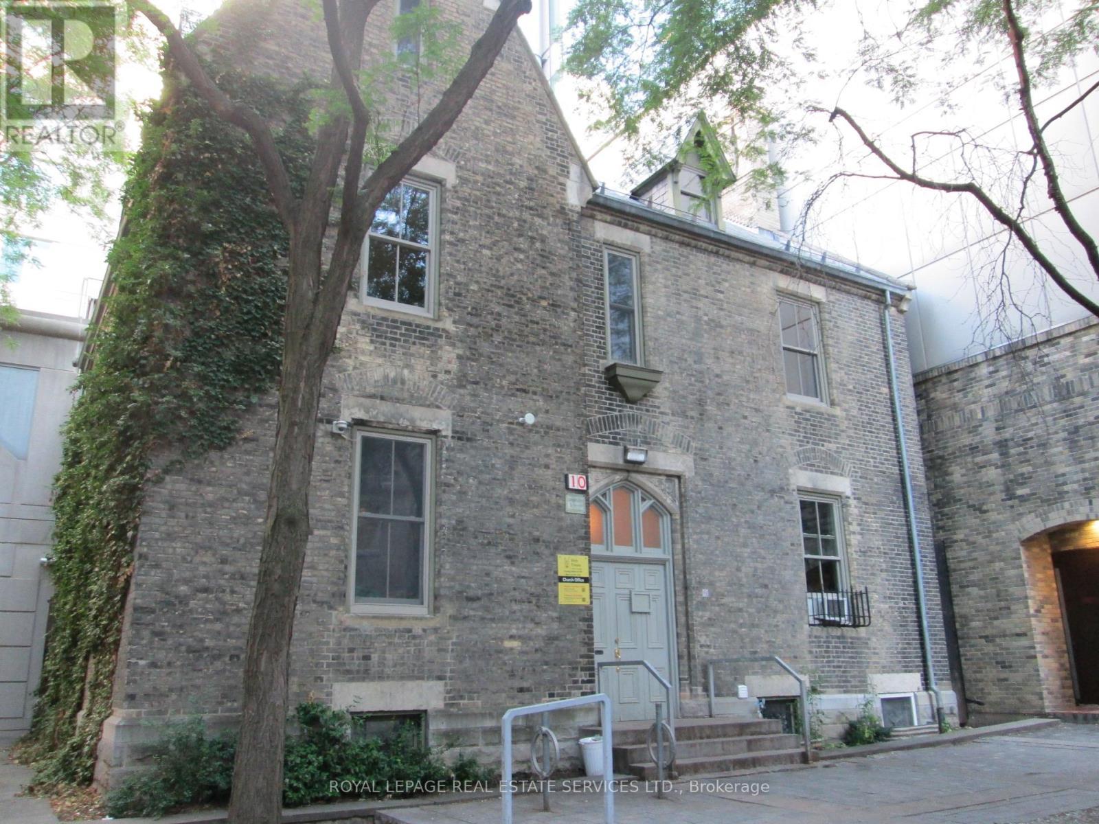 10 Trinity Square, Toronto, ON