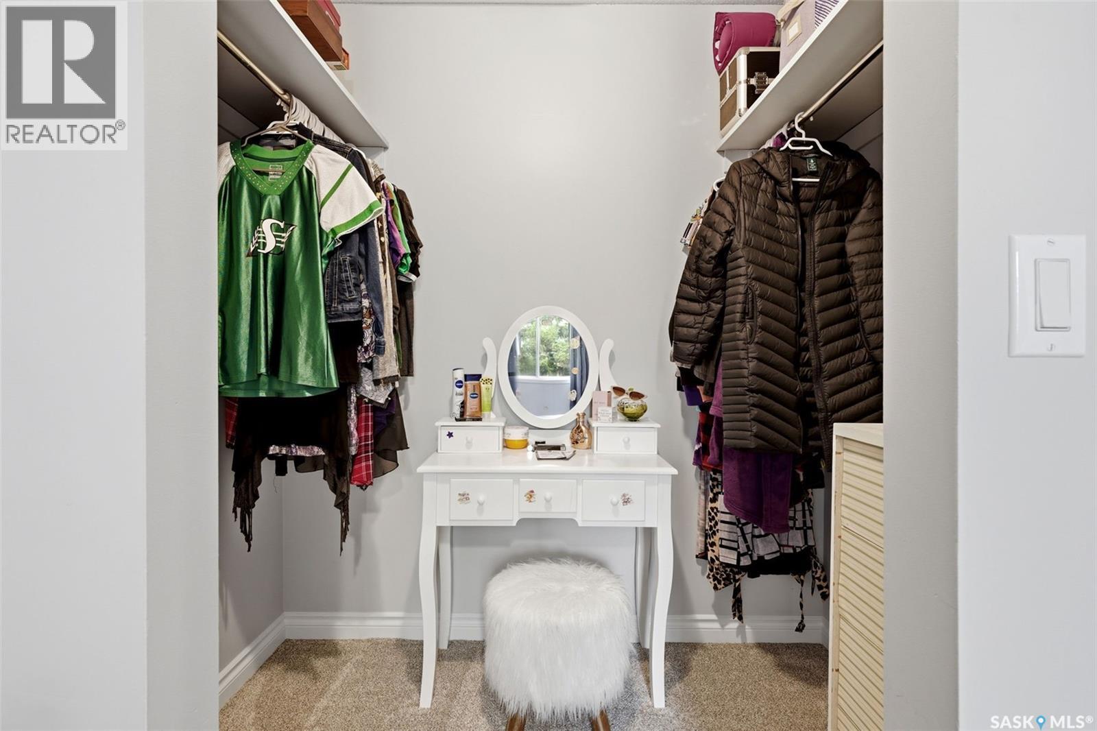 4168 Castle Road, Regina, SK - Indoor