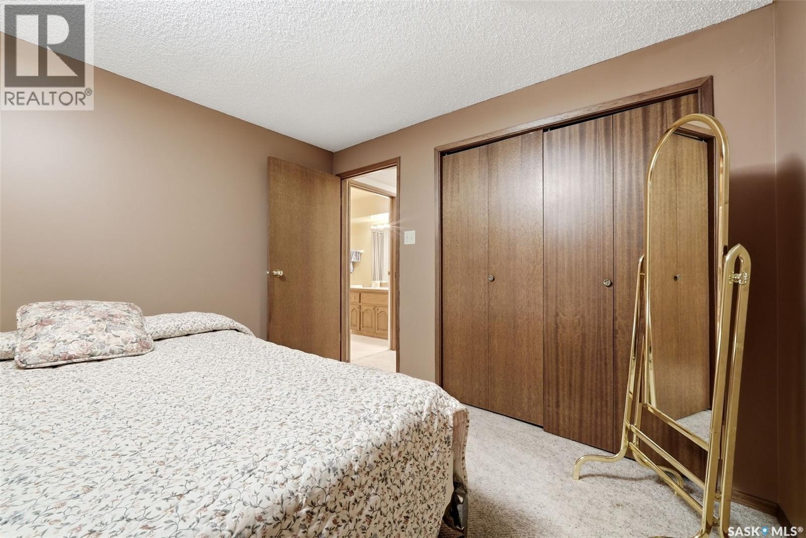 2118 Elderkin Drive E, Regina, SK - Indoor Photo Showing Bedroom