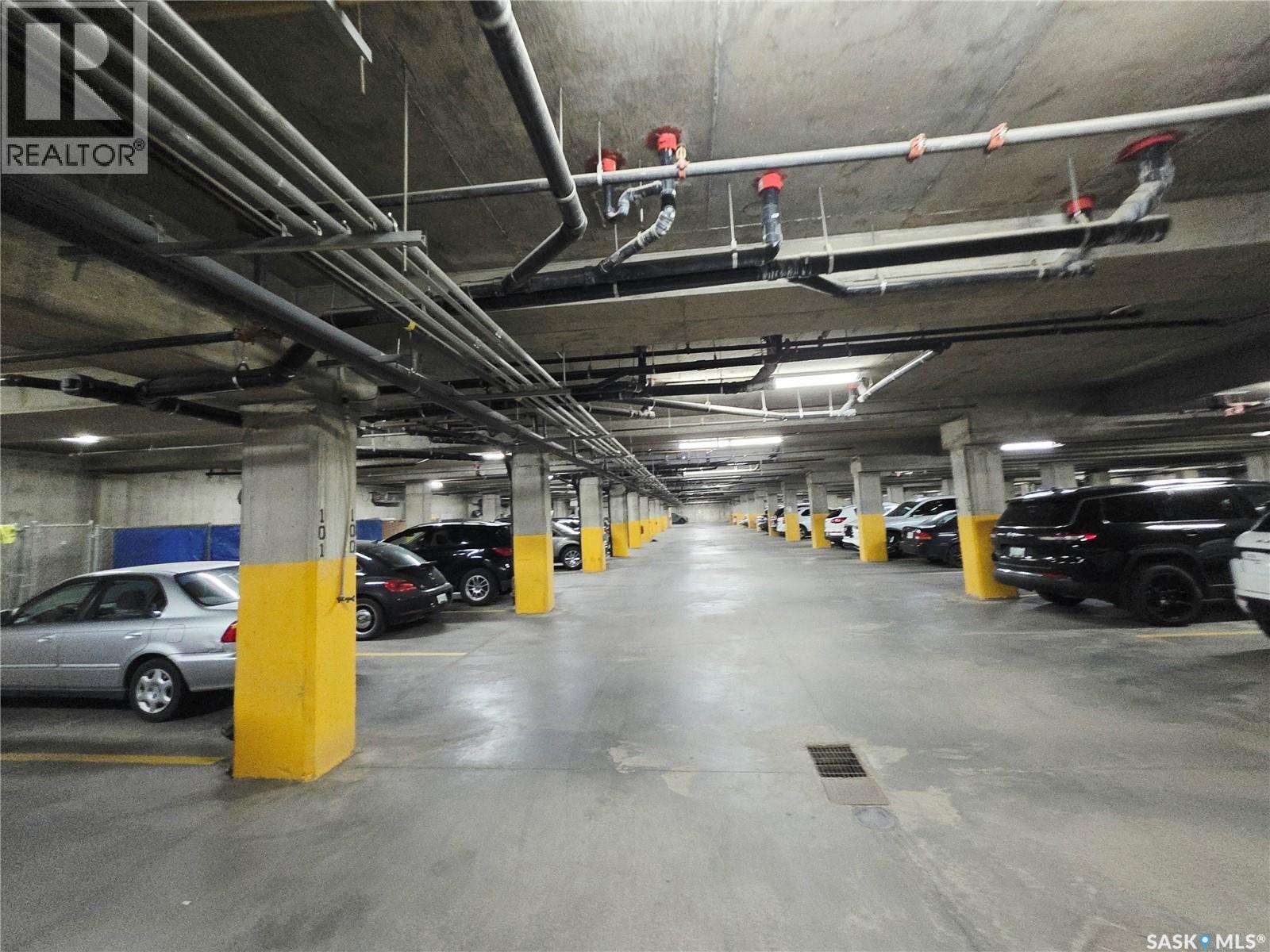 106 3630 Haughton Road E, Regina, SK - Indoor Photo Showing Garage