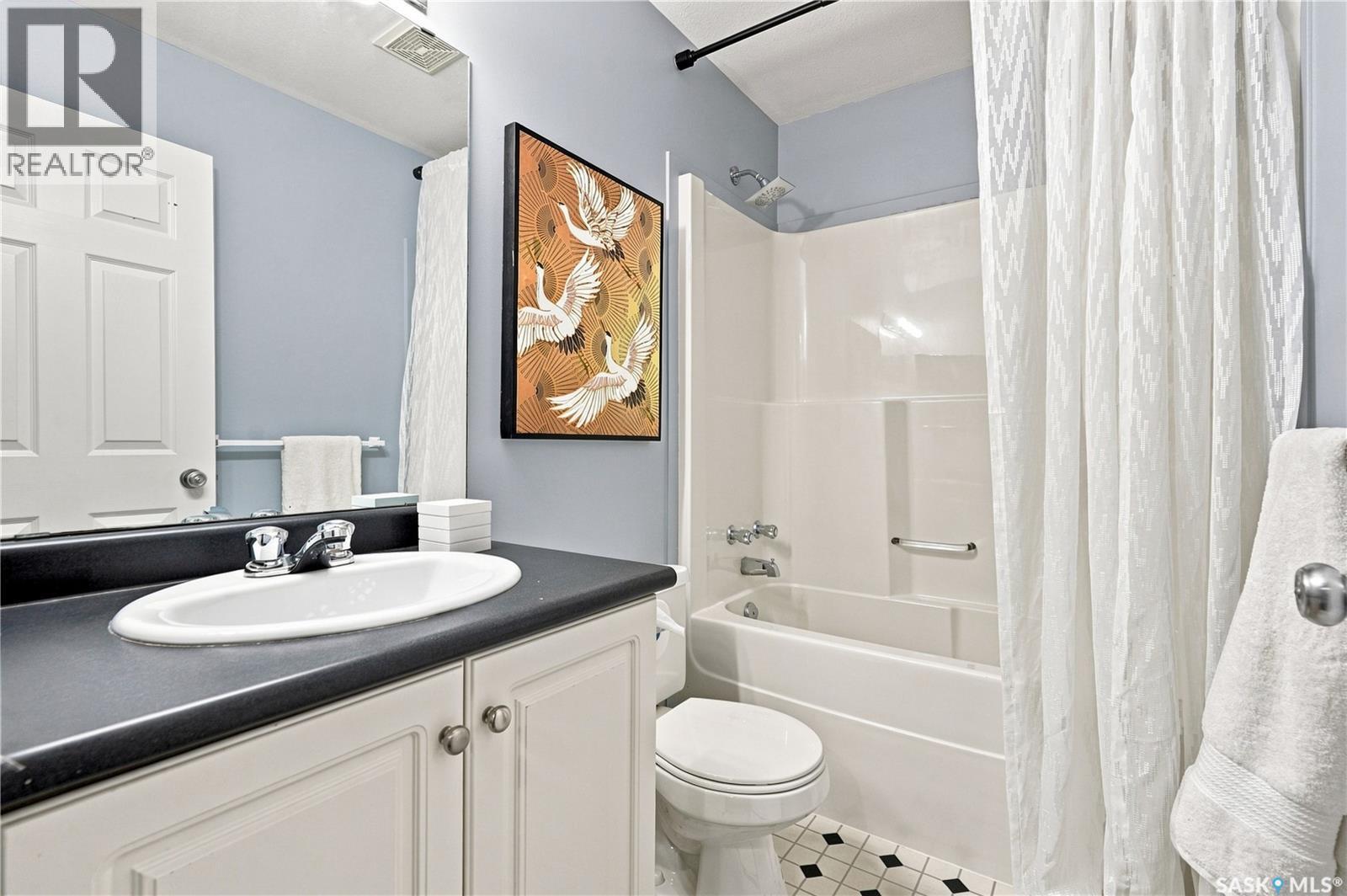 24 302 Herold Road, Saskatoon, SK - Indoor Photo Showing Bathroom