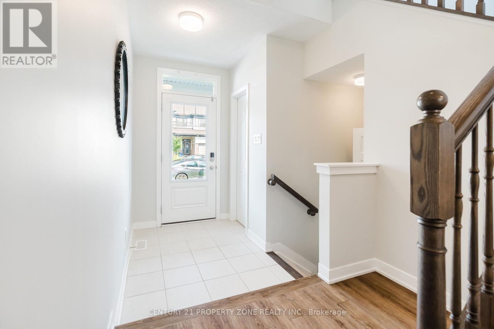 1060 Curraglass Walk, Ottawa, ON - Indoor Photo Showing Other Room