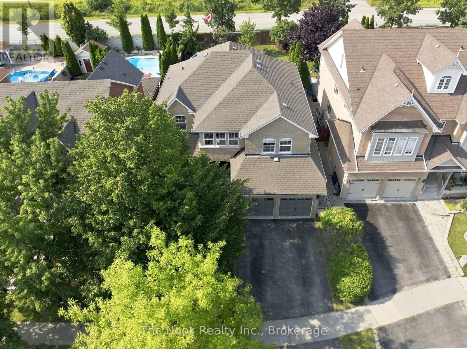 41 Dopp Crescent, Whitby (Brooklin), ON - Outdoor
