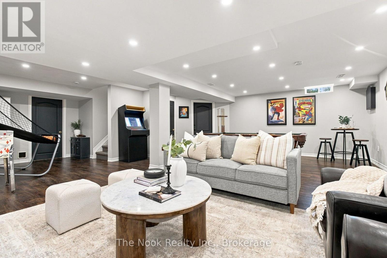 41 Dopp Crescent, Whitby (Brooklin), ON - Indoor Photo Showing Living Room