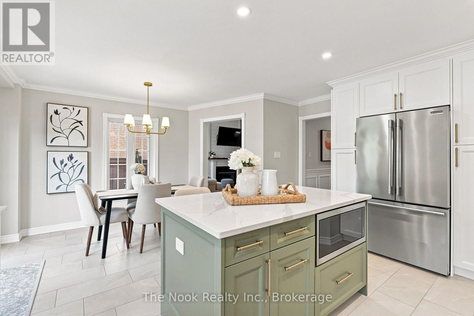 41 Dopp Crescent, Whitby (Brooklin), ON - Indoor Photo Showing Kitchen With Upgraded Kitchen