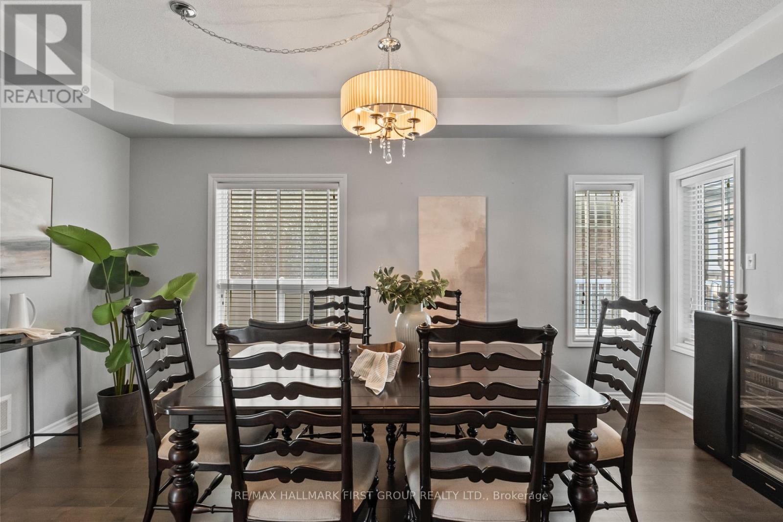 96 Redfern Crescent, Clarington, ON - Indoor Photo Showing Dining Room