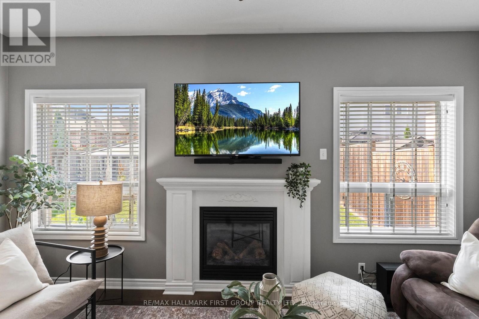 96 Redfern Crescent, Clarington, ON - Indoor Photo Showing Living Room With Fireplace