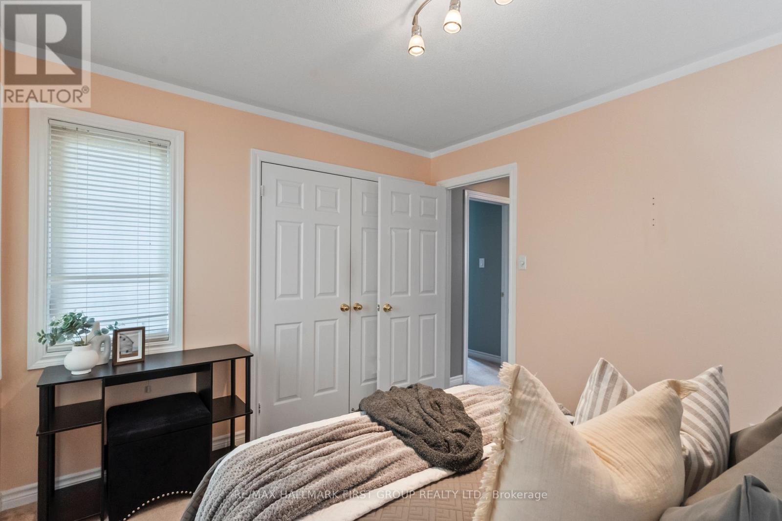 96 Redfern Crescent, Clarington, ON - Indoor Photo Showing Bedroom