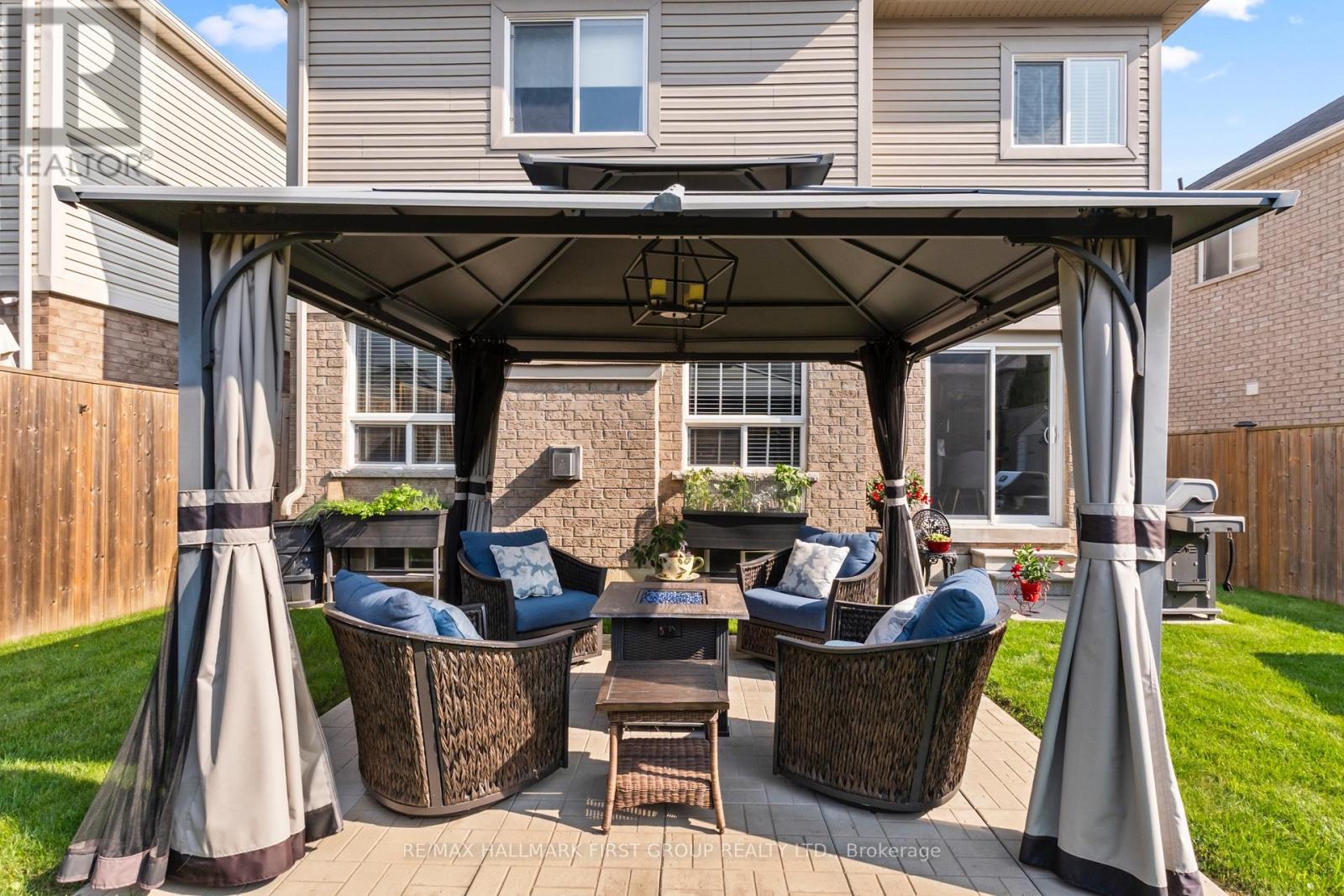 96 Redfern Crescent, Clarington, ON - Outdoor With Exterior
