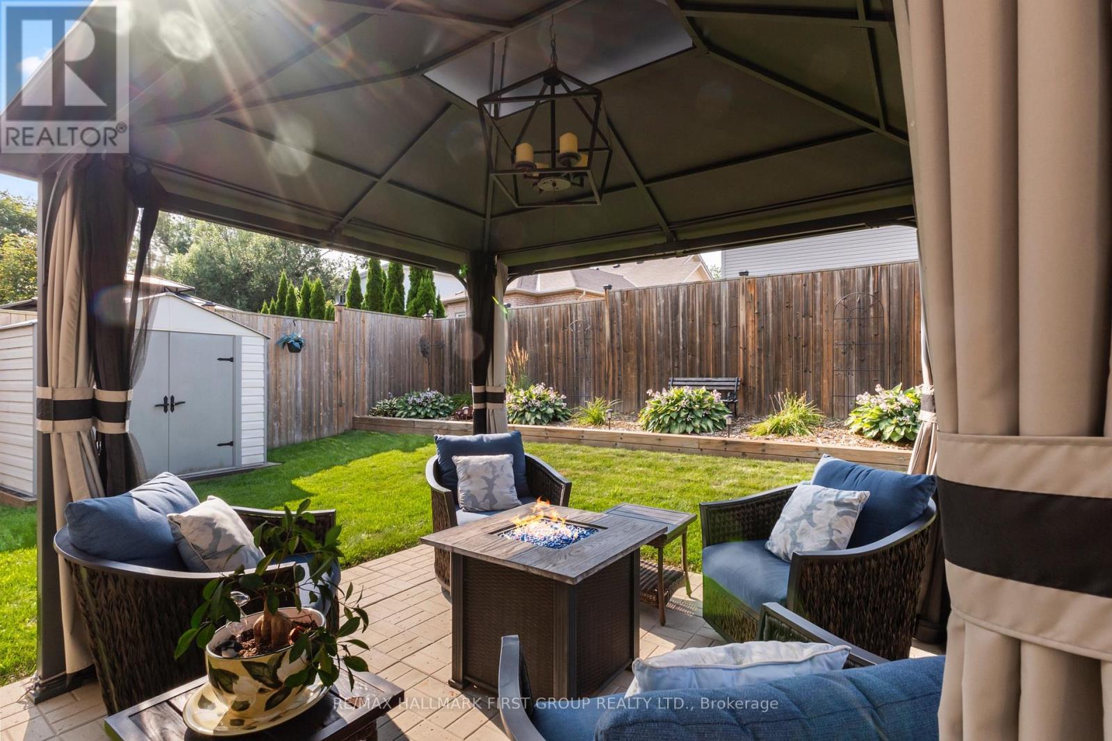 96 Redfern Crescent, Clarington, ON - Outdoor With Exterior