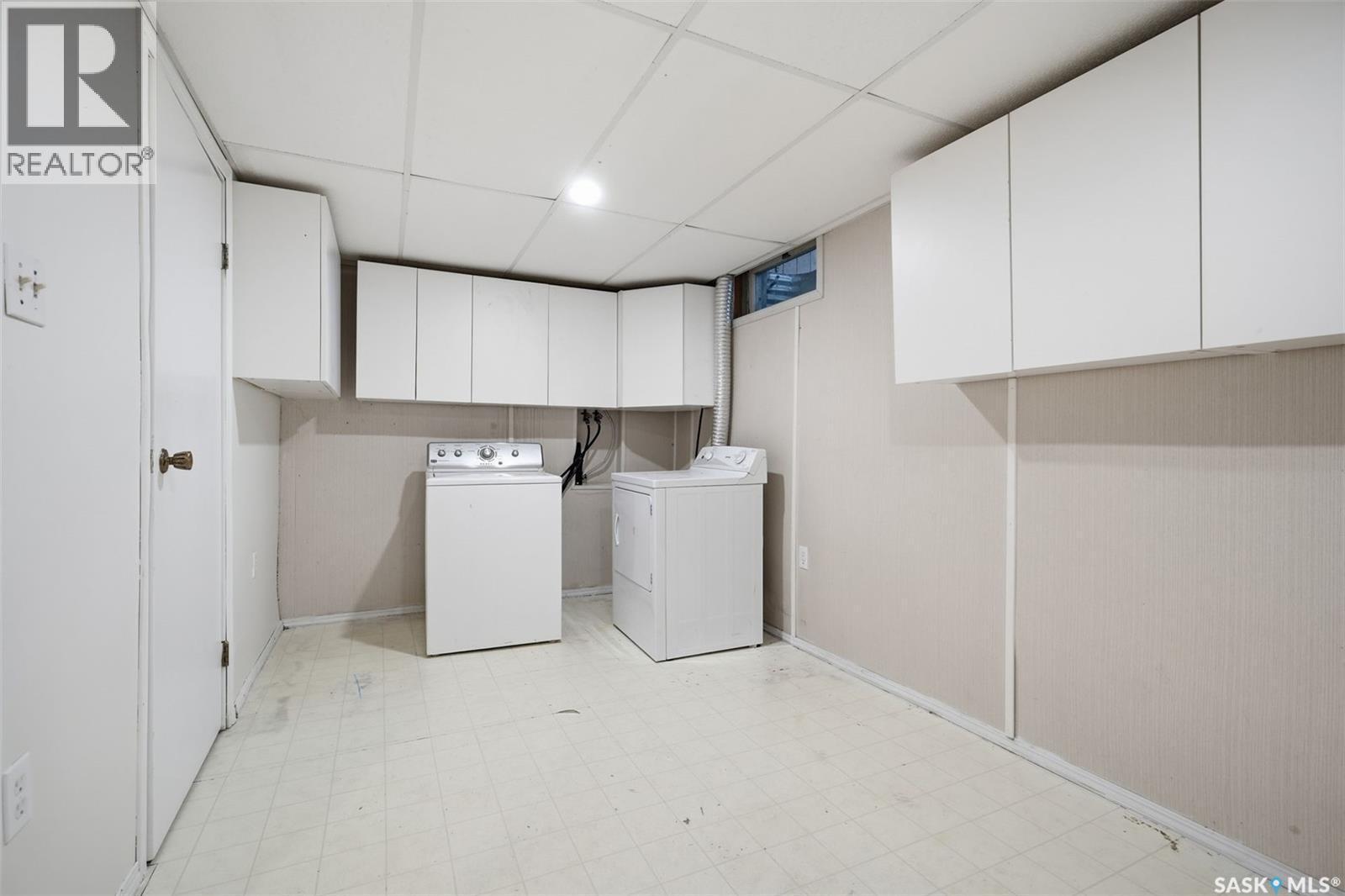 9 1128 Mckercher Drive, Saskatoon, SK - Indoor Photo Showing Laundry Room